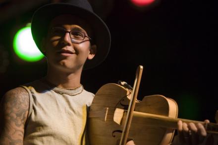  Vívian F. Scaggiante