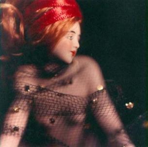 Foto de Tude Oswald (Exposição Carne de Porcelana)