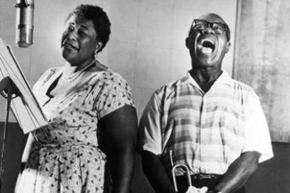 fonte: http://www.staleywise.com/collection/jazz_blues/pstern_ella_louis_b.jpg