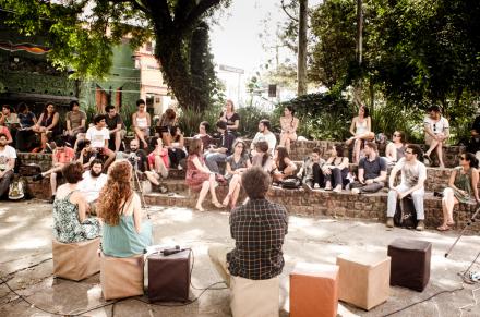 circuito fora do eixo