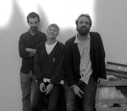 Página oficial da banda no Facebook