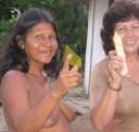 Mostrando a palmeirinha que segundo os krahôs é afrodisíaco