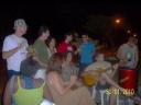 a musica lapidando a alma e em algum canto pessoas escutando funk e pagode. SOS