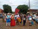 é só seguir o estandarte e as marchinhas que a banda toca...
